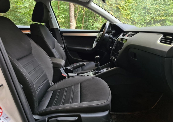 Skoda Octavia cena 59900 przebieg: 87749, rok produkcji 2019 z Łódź małe 407